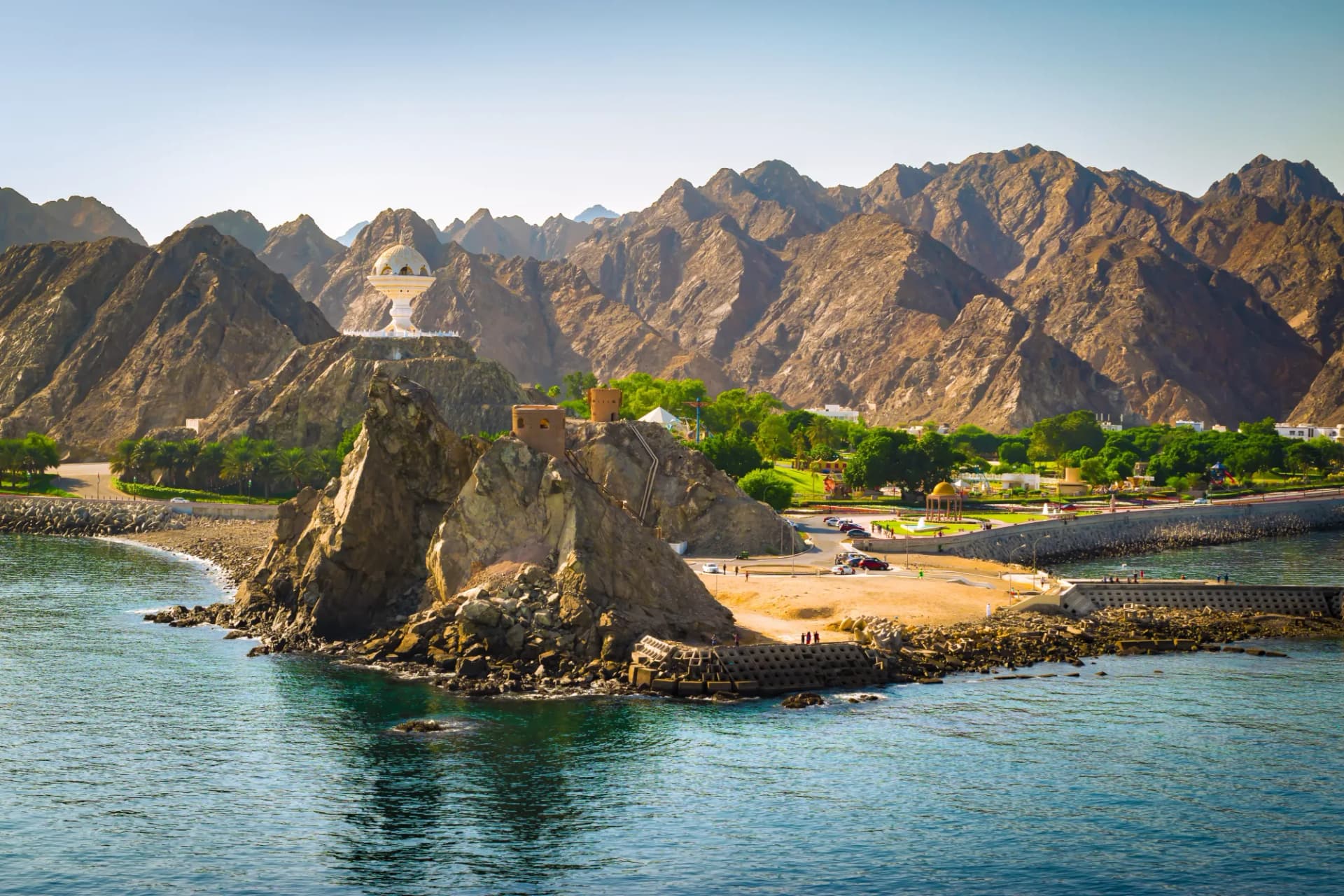 Muscat, Sohar, Salalah - locations in Oman that will benefit the most from infrastructure investments